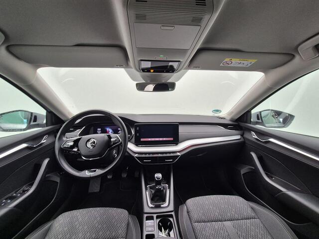 Skoda OCTAVIA Combi 1.0 TSi 110 Pk Business Edition Plus | Full LED | Trekhaak | 18 Inch | Privacy Glass | Navigatie | Adaptive Cruise | 94.273 Km!!