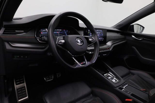 Skoda OCTAVIA Combi 1.4 TSI 245PK DSG RS iV PHEV Business | Pano | Matrix LED | Adaptief onderstel | Geheugen/massagestoelen | Leder/alcantara | HUD | Stoel-/achterbankverwarming