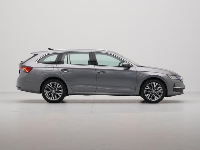 Skoda OCTAVIA Combi 1.5 TSI e-TEC MHEV 115 7DSG First Edition | Achteruitrijcamera | Chromen grille | Chromen raamlijsten