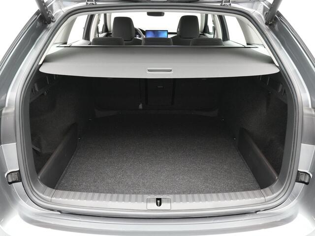 Skoda OCTAVIA Combi 1.5 TSI e-TEC MHEV 115 7DSG First Edition | Achteruitrijcamera | Chromen grille | Chromen raamlijsten
