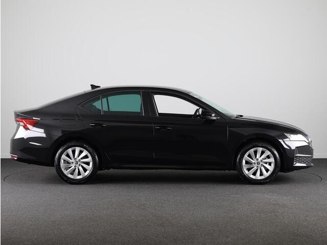 Skoda OCTAVIA Business Edition m-HEV 1.5 TSI 115 pk 7 versn. DSG | 13 inch display | Adaptive Cruise Control