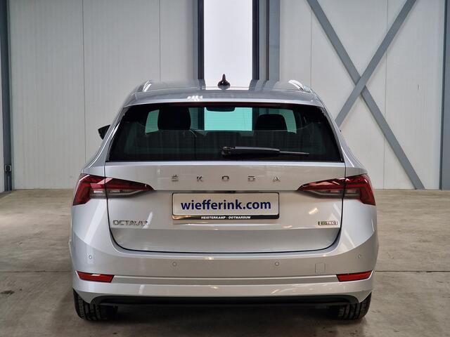 Skoda OCTAVIA Combi 1.0 e-TSI 110pk DSG/AUT Business Edition | Camera | Cruise control | Stoelen verw. | LED