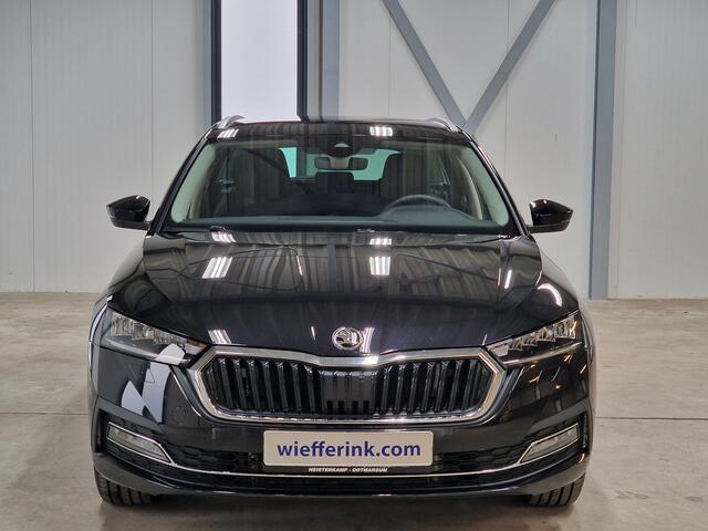 Skoda OCTAVIA Combi 1.5 e-TSI 150pk DSG/AUT Business Edition Plus | Wegklapbare trekhaak | Camera | ACC