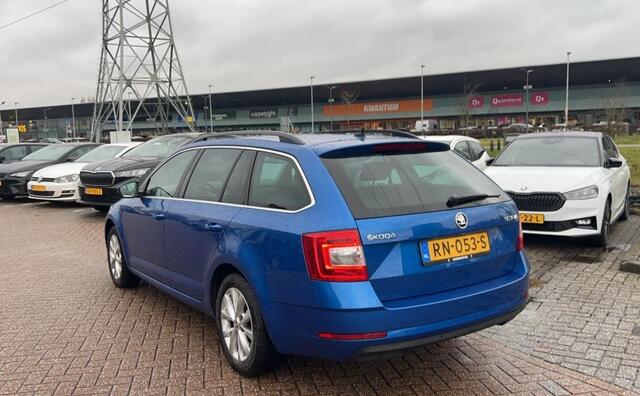Skoda OCTAVIA Combi 1.0 TSI 116pk Greentech Ambition Business DSG / navigatie / Stoelverwarming / Parkeersensoren