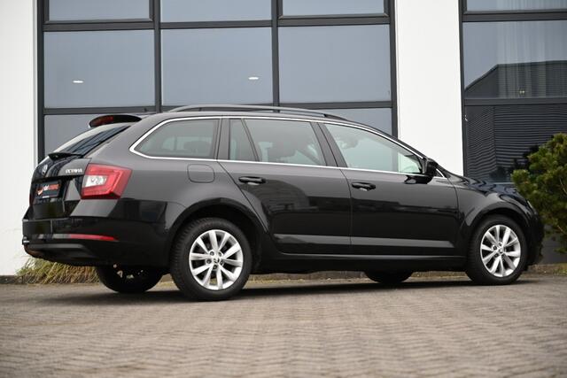 Skoda OCTAVIA Combi 1.6 TDI DSG Greentech Clever Ed. Nav Euro6 Cruise