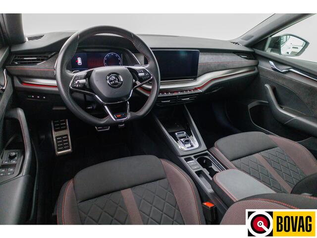 Skoda OCTAVIA Combi RS iV PHEV Business 245 PK | Virtual | Led | Stoelverwarming Smartlink, 19" Lichtmetalen velgen, Parkassist