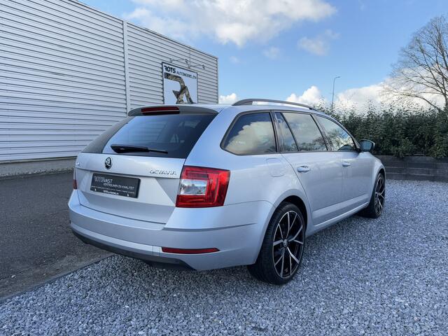 Skoda OCTAVIA Combi 1.0 TSI Greentech Ambition Navi|Carplay|Cruis|PDC Zilver