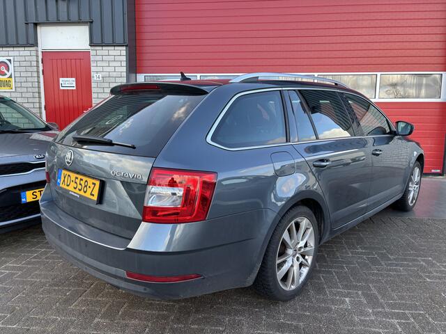 Skoda OCTAVIA Combi 1.0 TSI Greentech Ambition Business AUTOMAAT / STOELVERW / CAMERA / DAB+ / CARPLAY / NL-AUTO