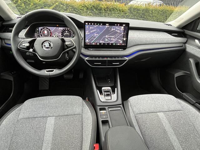 Skoda OCTAVIA Combi 1.5 TSI DSG-7 MHEV First Edition