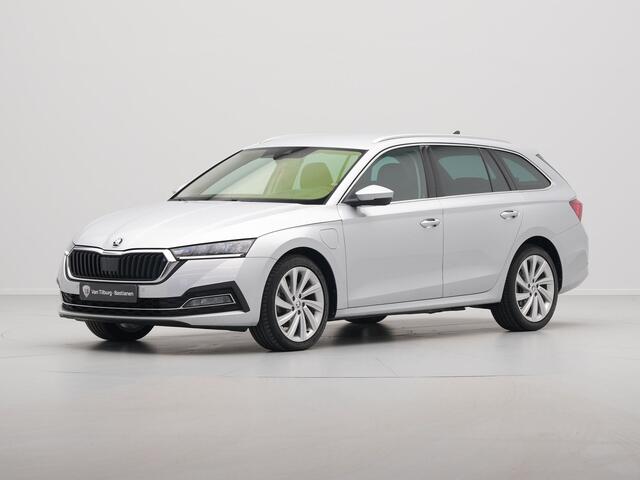 Skoda OCTAVIA Combi 1.4 TSI iV PHEV 204pk Style Navigatie Matrix Led HuD Memory