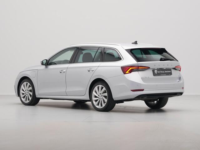 Skoda OCTAVIA Combi 1.4 TSI iV PHEV 204pk Style Navigatie Matrix Led HuD Memory