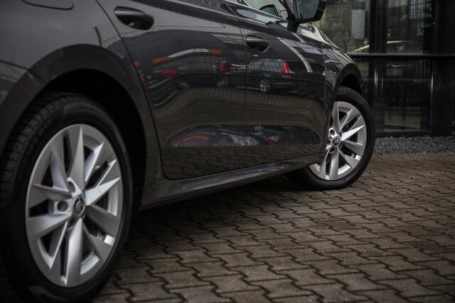 Skoda OCTAVIA Combi 1.5 e-TSI Business Edition , Adap. cruise, Carplay, Stuur/stoelverwarming,
