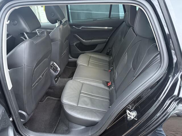 Skoda OCTAVIA Combi 1.4 TSI iV PHEV Business Edition Plus Bj 2020 Leer,Panodak,Schuifdak,Navi,19inch 204pk Dealer onderhouden 1e eigenaar