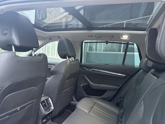 Skoda OCTAVIA Combi 1.4 TSI iV PHEV Business Edition Plus Bj 2020 Leer,Panodak,Schuifdak,Navi,19inch 204pk Dealer onderhouden 1e eigenaar