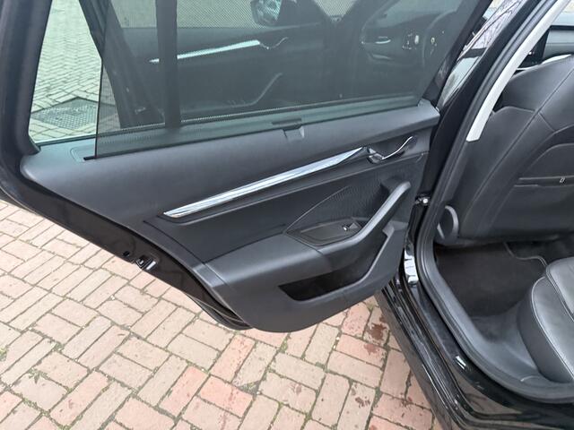 Skoda OCTAVIA Combi 1.4 TSI iV PHEV Business Edition Plus Bj 2020 Leer,Panodak,Schuifdak,Navi,19inch 204pk Dealer onderhouden 1e eigenaar