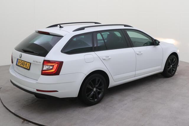 Skoda OCTAVIA Combi 1.5 TSI Greentech Sport Business DSG/ Metallic/ Climatronic/ Sportint./ PDC A/ 17 lmv
