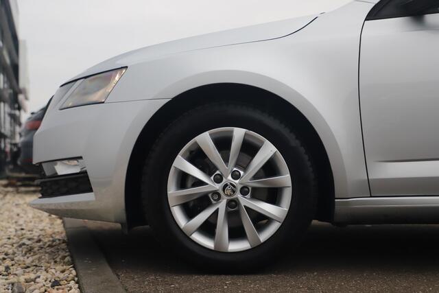 Skoda OCTAVIA Combi 1.0 TSI Business Edition 116PK Navigatie Camera Carplay Android Clima Adaptive Cruise 16 inch LMV