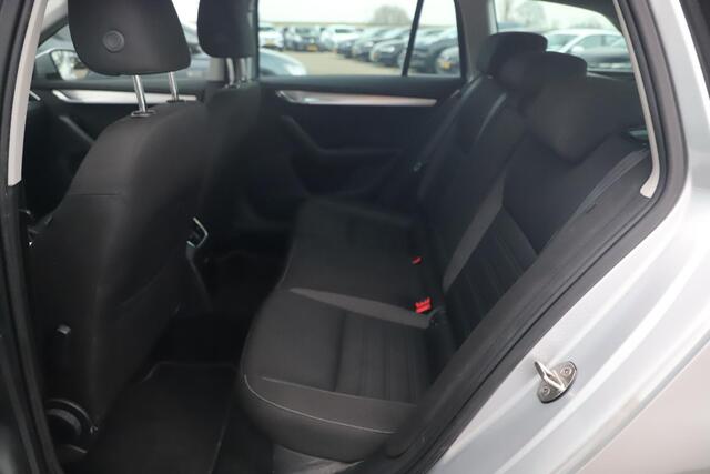 Skoda OCTAVIA Combi 1.0 TSI Business Edition 116PK Navigatie Camera Carplay Android Clima Adaptive Cruise 16 inch LMV
