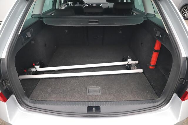 Skoda OCTAVIA Combi 1.0 TSI Business Edition 116PK Navigatie Camera Carplay Android Clima Adaptive Cruise 16 inch LMV