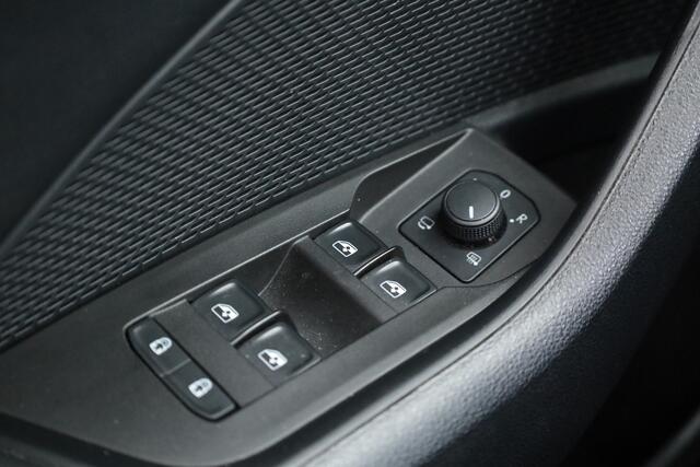 Skoda OCTAVIA Combi 1.5 e-TSI Business Edition DSG | Pano | Massage | Adapt. Cruise | Camera | Afn. Trekhaak | Stoel- Stuurverw.