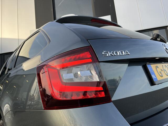 Skoda OCTAVIA Combi 1.5 TSI Greentech Sport Business Airco ECC | Navigatie | Trekhaak | Apple Carplay Android Auto | Isofix | NAP