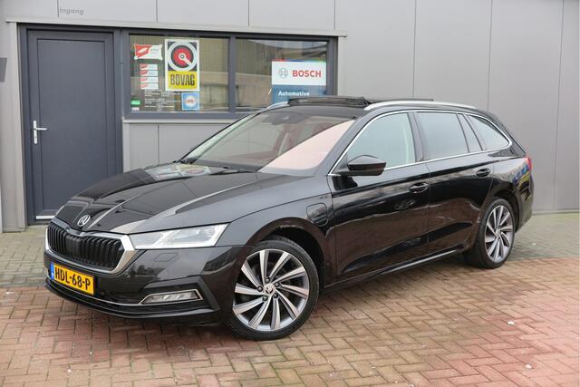 Skoda OCTAVIA Combi 1.4 TSI 204pk iV PHEV Sportline Business, Pano ,Camera, Keyless,Navigatie,LMV, Virtual cockpit,Canton soundsysteem,DAB+ radio , Carplay, etc Prijs rijklaar incl.garantie