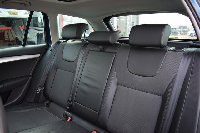 Skoda OCTAVIA Combi 1.0 TSI Greentech Ambition Business | Automaat | Pano | CarPlay | Half Leer