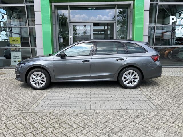 Skoda OCTAVIA combi First Edition 1.5 TSI m-HEV 115 pk DSG | Automaat | Navigatie | Adaptieve cruise control | Apple Carplay/Android Auto | 17" lichtmetalen velgen |