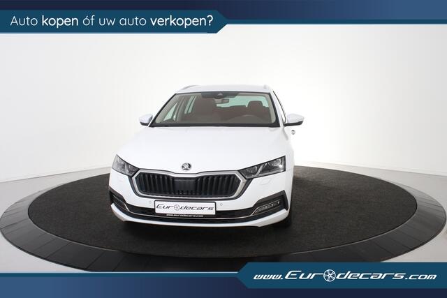Skoda OCTAVIA Combi 1.0 TSI Style DSG*1ste Eigenaar*Navigatie*Stoelverwarming*Trekhaak