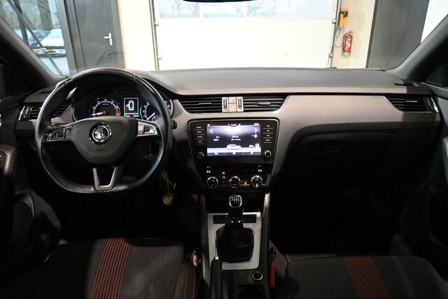 Skoda OCTAVIA Combi 1.0 TSI Greentech Sport Business Ecc Navigatie Stoelverwarming Rijklaarprijs Inruil Mogelijk!