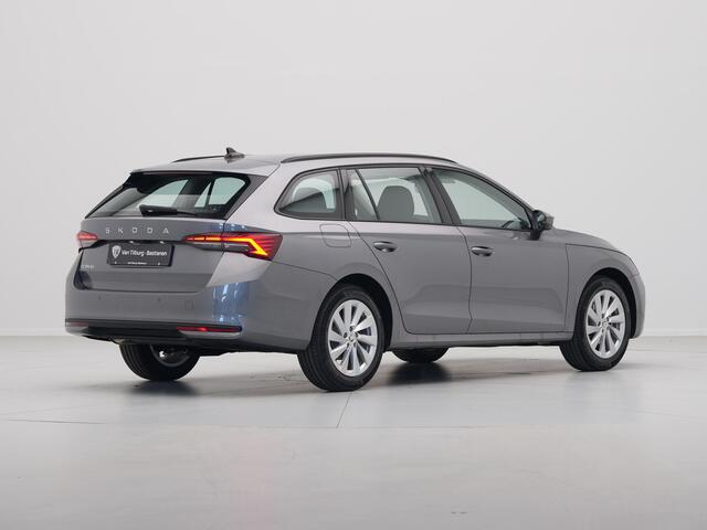 Skoda OCTAVIA Combi 1.5 TSI e-TEC MHEV 115 7DSG First Edition | Achteruitrijcamera | Chromen grille | Climatronic, elektronische airconditioning met twee zones