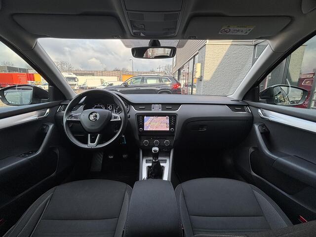 Skoda OCTAVIA Combi 1.0 TSI Greentech Ambition Carplay Trekhaak Navigatie Cruise Control LM