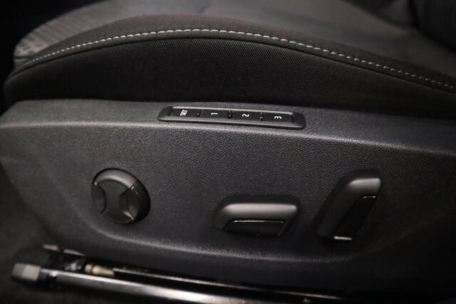Skoda OCTAVIA Combi 1.0 e-TSI Business Edition Plus Navigatie Cruise Control Sfeerverlichting 17LMV lane Assist
