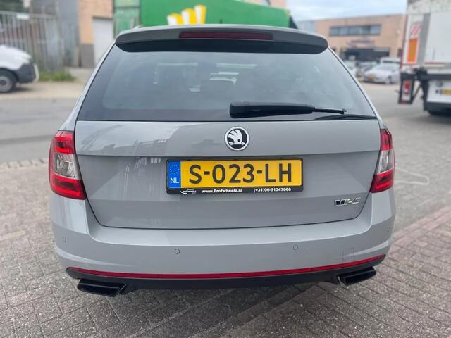 Skoda OCTAVIA 2.0 TSI RS 230
