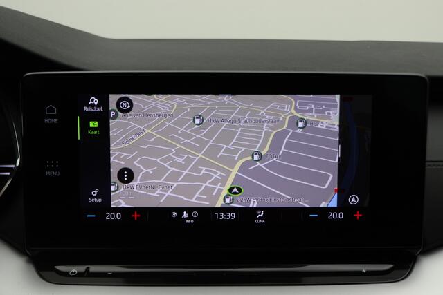 Skoda OCTAVIA Combi 1.0 e-TSI DSG Sport Business Virtual Cockpit, Climate, Cruise, Apple Carplay, LED, DAB, Afn. Trekhaak, 18''