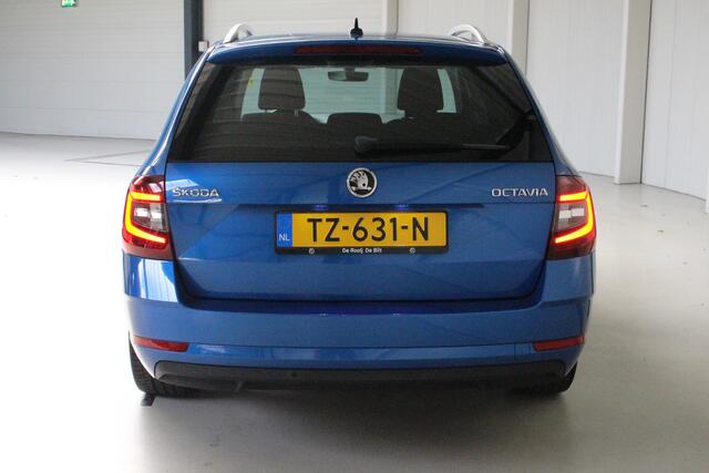 Skoda OCTAVIA Combi 1.0 TSI Greentech Style Business Navigatie | 18" Velgen Pictoris | Led verlichting | Parkeersensoren