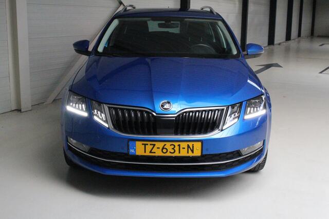 Skoda OCTAVIA Combi 1.0 TSI Greentech Style Business Navigatie | 18" Velgen Pictoris | Led verlichting | Parkeersensoren