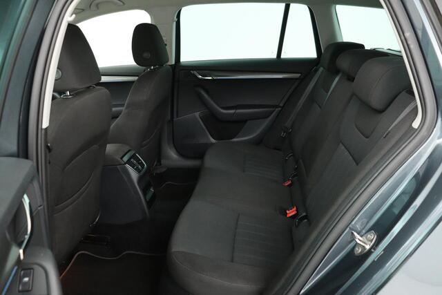 Skoda OCTAVIA 1.0 TSI Style | Trekhaak | Stoelverwarming | Carplay | Full LED | Canton Sound | Navigatie | Park Assist | Keyless | Cruise control