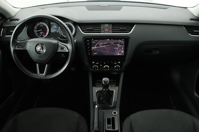 Skoda OCTAVIA 1.0 TSI Style | Trekhaak | Stoelverwarming | Carplay | Full LED | Canton Sound | Navigatie | Park Assist | Keyless | Cruise control