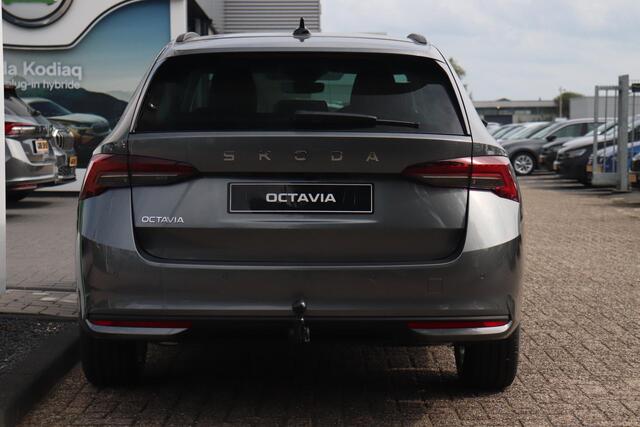 Skoda OCTAVIA Combi 1.5 TSI MHEV DSG 115pk First Edition | Navigatie | Trekhaak wegklapbaar | Travel Assist pakket | Winter pakket | 17" velgen |