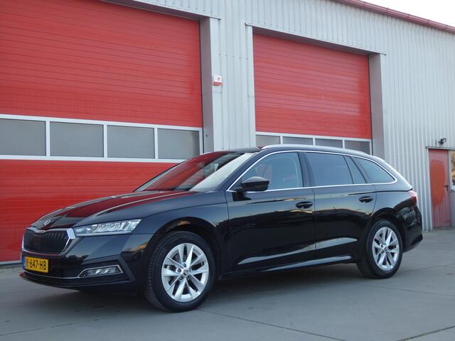 Skoda OCTAVIA Combi 1.0 TSI Business Edition/ lage km/ zeer mooi!