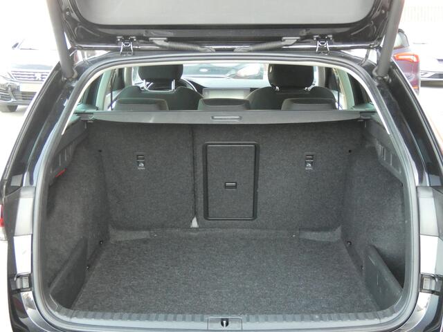 Skoda OCTAVIA Combi 1.0 TSI Business Edition/ lage km/ zeer mooi!