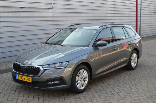 Skoda OCTAVIA Combi 1.0 e-TSI Business Edition O.a: PDC, Carplay, Clima, Navi, Cruise, Rijklaar, Etc. All-in prijs!