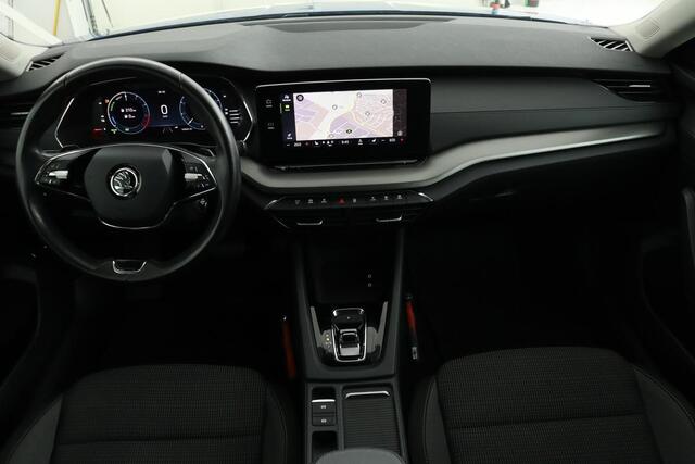 Skoda OCTAVIA 1.4 TSI iV Business Edition | Trekhaak | Stoelverwarming | Carplay | Full LED | PDC | Navigatie | Climate control | Cruise control | PHEV