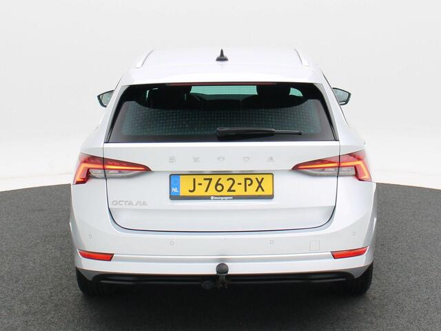 Skoda OCTAVIA Combi 1.0 TSi 110 Pk Business Edition | Navigatie | Trekhaak | Privacy Glass | Elektrische Achterklep | 17 Inch