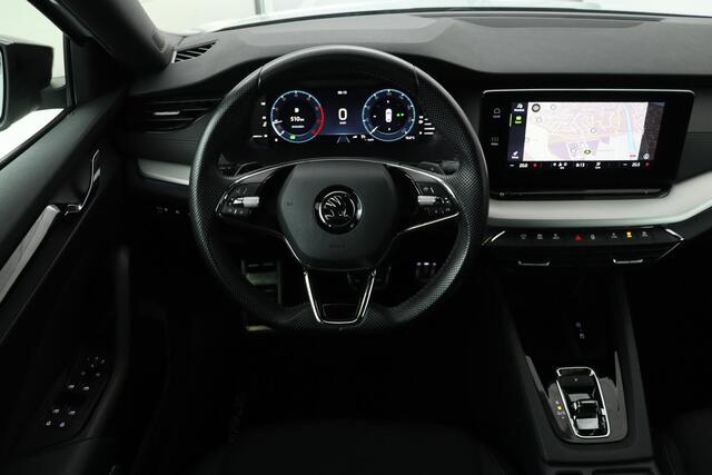 Skoda OCTAVIA 1.0 e-TSI Sport | Carplay | Sportstoelen | Sfeerverlichting | PDC | Navigatie | Full LED | DAB | Getint glas | Climate control