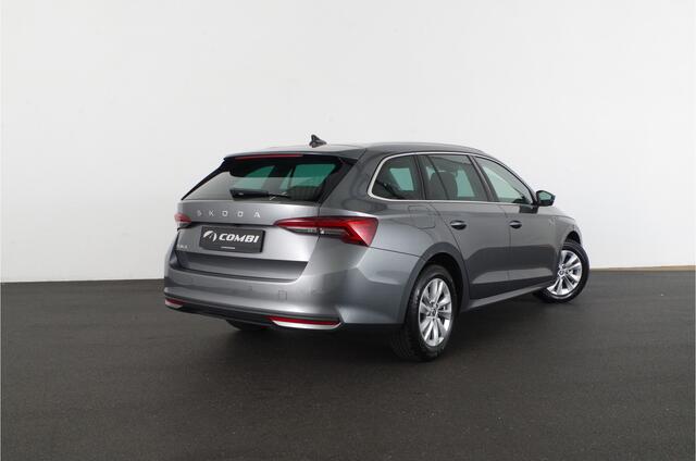 Skoda OCTAVIA Combi 1.5 TSI MHEV Business Edition Plus > DSG-7/Graphite Grey/Winterpakket/sfeerverlichting... | 6020 | Lease ook mogelijk!