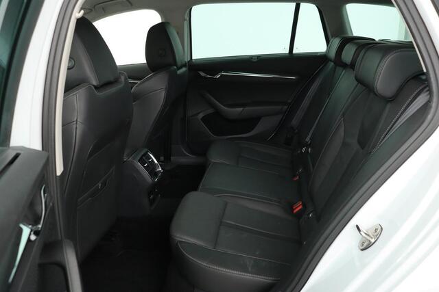 Skoda OCTAVIA 1.4 TSI iV PHEV Style | Head-Up | Stoelventilatie | Leder | Camera | Verwarmde achterbank | Carplay | Adaptive cruise | Full LED | Sfeerverlichting | Canton Sound