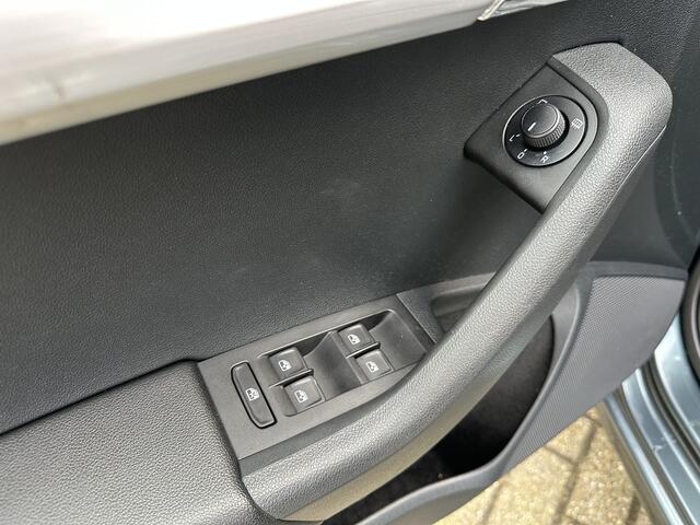 Skoda OCTAVIA Combi 1.0 TSI Greentech Business Edition | Navigatie | PDC V+A | Cruise