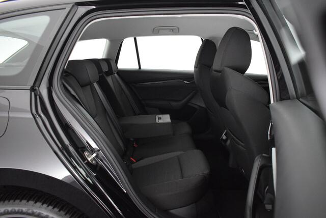 Skoda OCTAVIA Combi 1.4 TSI 204pk iV PHEV Business Edition Keyless Virtual Cockpit Navigatie